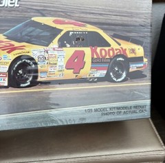 New Chevrolet Kodak Film Model Kit # 6727 Scale 1:25 AMT Sealed Box