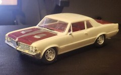 vintage monogram model car assembled
