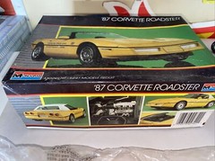 Monogram ’87 Corvette Roadster pace car 1:24 Model Kit open kit