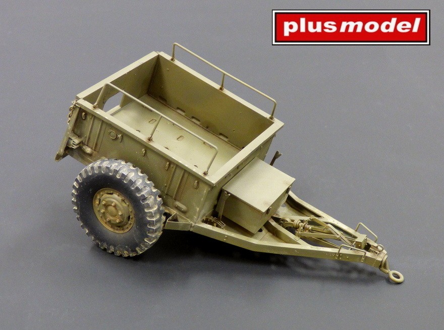 Plus Model 1/35 WWII US Ammunition Trailer M10