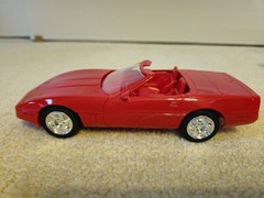 DEALER PROMO ERTL 6044 1990 CORVETTE CONVERTIBLE BRIGHT RED NEW “SPECIAL PRICE”