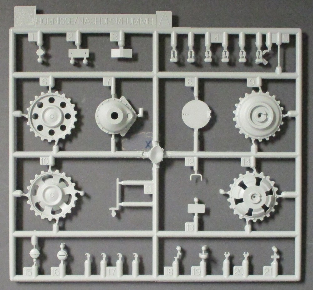 DRAGON 1/35 GERMAN Sd.Kfz.164 Nashorn – Parts Tree A from Kit No. 6166