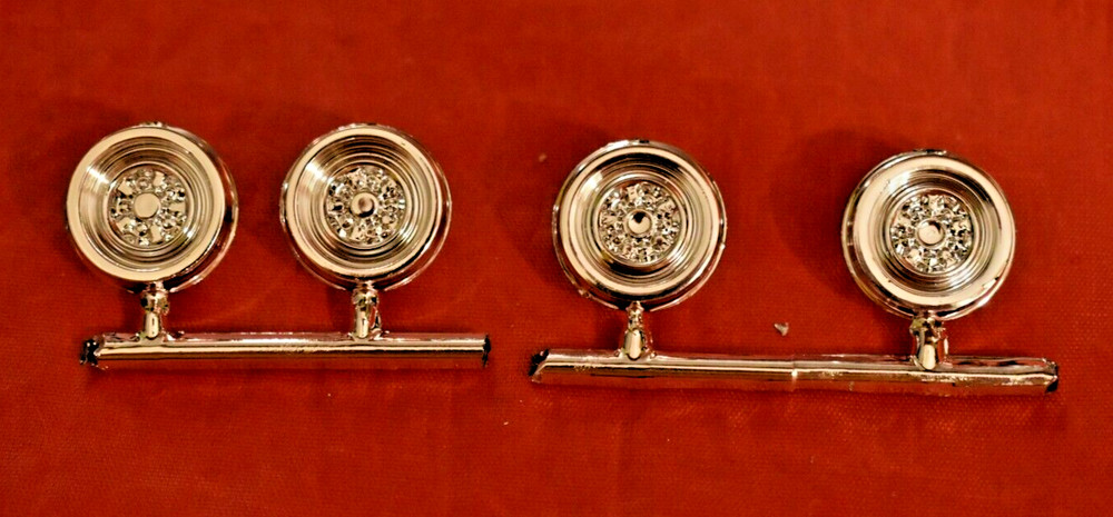 AMT 1969 Ford Galaxie Chrome Revese Wheel Backs 1/25