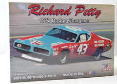 Salvinos JR Models “STP” Richard Petty 1972 Dodge Charger 1/25 Model Car Kit