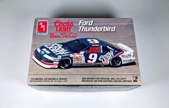 1:25 AMT 6740 1991 #9 Coors Light Ford Thunderbird Bill Elliott – Open Box Mint