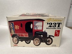 AMT Budweiser 1923 T Delivery Van #2401 1:25 Model Kit (unbuilt / missing 1 lens