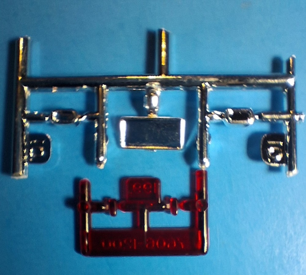 32 FORD SPEEDWAGON – CUSTOM TAILLIGHTS – REVELL 7606 – MODEL CAR KIT PARTS LOT