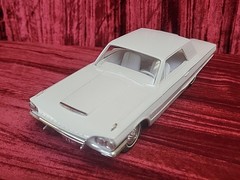 1964 Wimbledon White Ford Thunderbird T-Bird AMT Dealer Promo Friction Model Car