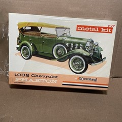 1975 Gabriel Hubley 1932 CHEVROLET PHAETON Metal Model Kit W Box