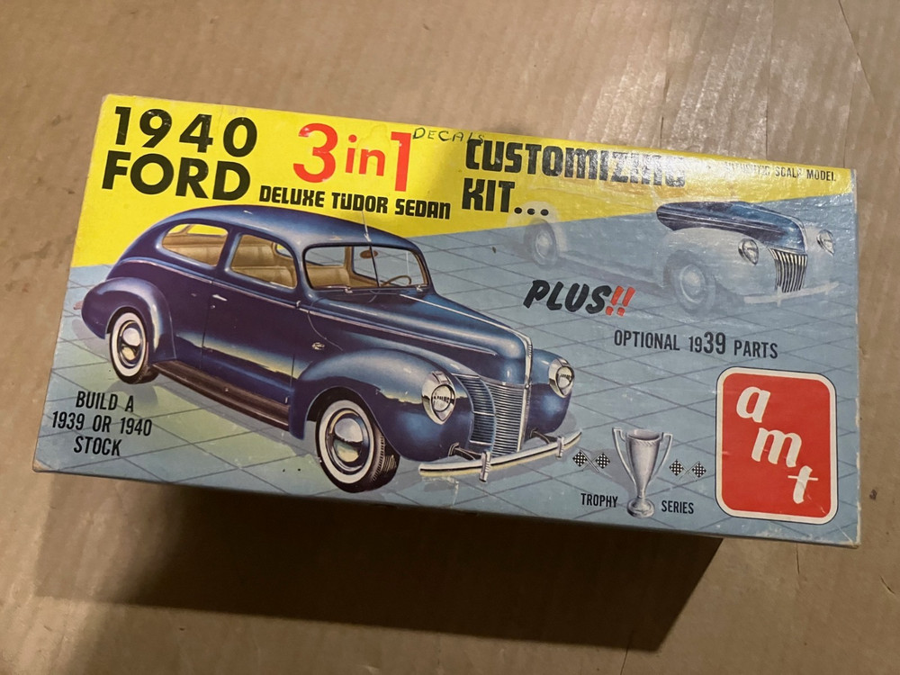 builder vintage 1961 AMT 240 1940 Ford Sedan 40 Ford