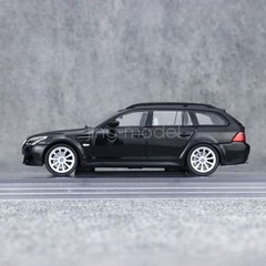 For King 1:64 Scale Black M5 E60 Wagon Sports Diecast Display Toy Collection