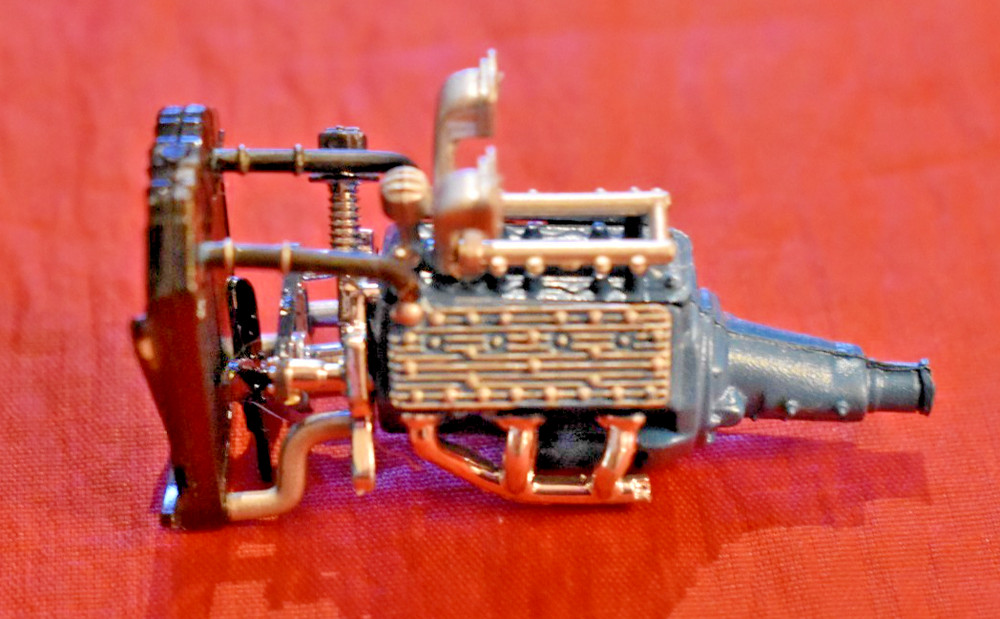 AMT 40 Ford Flat Head Hot Rod Engine 1/25