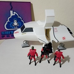 V Visitors X3 figures 3.75 inch and Skyfighter 1/18 scale model with open gates