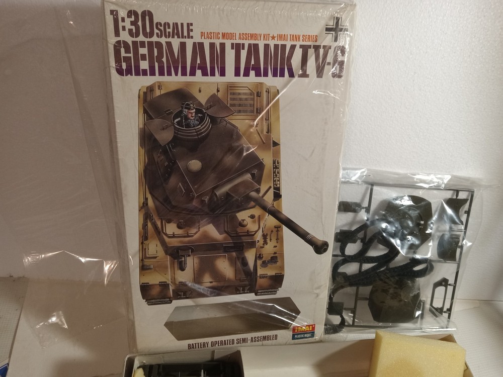IMAI German Tank IVG Tank 1:30 MOTOR Operated Model Kit RARE very mint