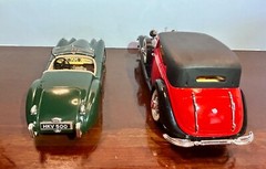 2PC LOT: Burago ’48 Jaguar XK120 & Mira ’36 Mercedes 540K Model Cars 1:24 (Both)