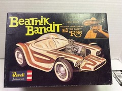 1/25 REVELL 85-4174 ED BIG DADDY ROTH BEATNIK BANDIT CUSTOM MODEL CAR KIT B4