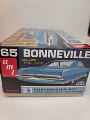 AMT 1965 Bonneville Sport Coupe 1/25 Model Kit AMT1260/12 3 In 1 Customizing