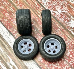 1/24 Scale: 15-inch “Keystone Klassic” Resin Wheels W/ Wide Rear Tires￼