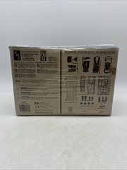 AMT 2005 Chrysler 300C 1:25 Scale Plastic Model Car Kit (2019)(See Desc)