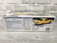 Revell 1970 ’70 Ford Torino Cobra 1:25 Scale Plastic Model Kit Sealed 85-2353