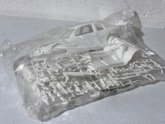 Revell 1/24 NASCAR 1996 Chevy Monte Carlo Stock Car Body in White Complete NEW