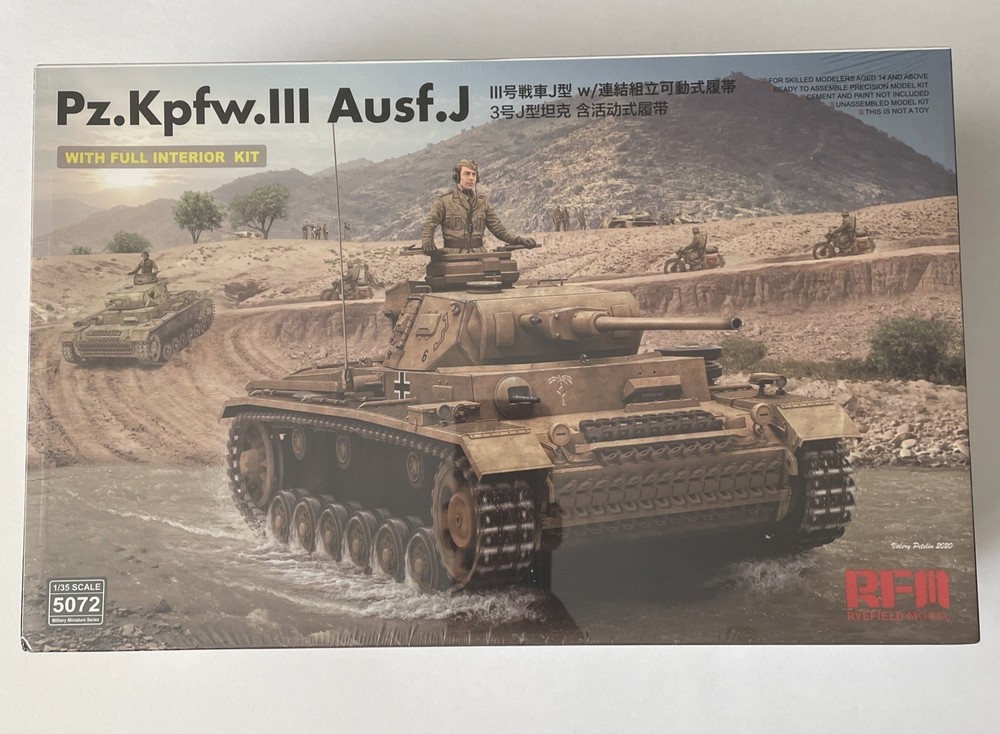 Rye Field Models 5072 1:35 Scale Pz.Kpfw.III Ausf.J Full Interior Tank Kit Seale