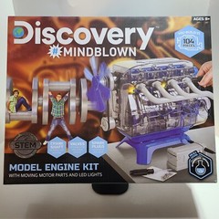 Discovery #Mindblown Model Engine Kit with Moving Parts and LED Lights.