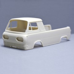 NB320 1:25 scale model of a Ford Econoline pick-up 3-window 1961-67 version