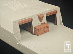 1/200 Arleigh Burke Flight II Deck & Command Cabin + Fire Hose Locker