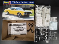 REVELL ’70 1970 FORD TORINO COBRA 1/25 SEALED INSIDE COMPLETE T10