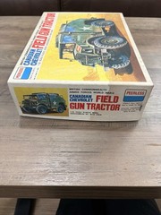 Peerless Canadian Chevrolet Field Gun Tractor 1:35 Plastic Kit w/Crew Green 3510