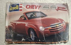 Revell Chevy SSR 1:25 Scale Model Kit #85-7691, 2003 (Open Box)
