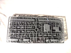 1/35 Miniart WWII German StuG III O Series 1939-1945 & 4 FREE German Crew