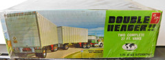 AMT #38684 Double Header- Two 27ft Exterior Post Doubles Vans 1/25 Plastic Kit