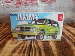 AMT 1/25 Scale AMT1219 1972 GMC Jimmy Model Kit skill 2 new Factory sealed