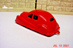 Vintage Hard Plastic 1950’s Sedan Red 2-1/4″ j977