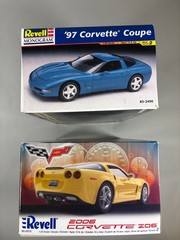 Revell 1/25 scale 2 kit Corvette lot – 2006 Z06 & 1997 Corvette Coupe, Complete