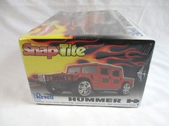 HUMMER H1 1:25 Plastic Model Kit Snap-Tite 2006 Revell 85-1938 Skill 1
