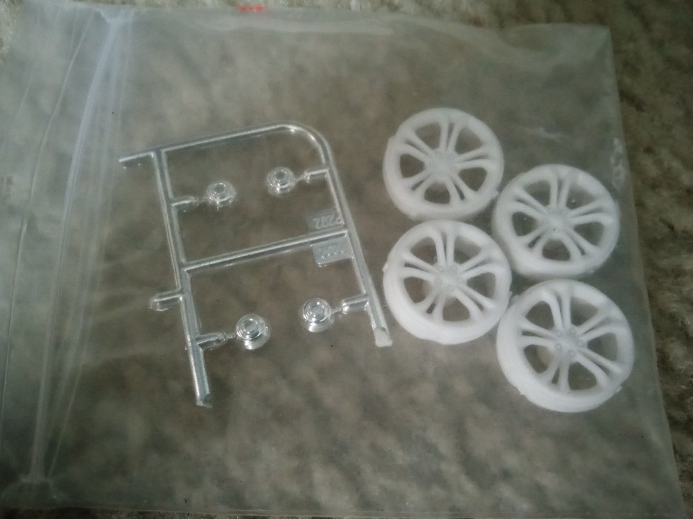 AMT 2021 Dodge Charger R/T wheels 1:25 scale