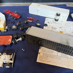 AMT Semi Trucks – Trailers 1/43 Model Kit Lot Tone of Pieces