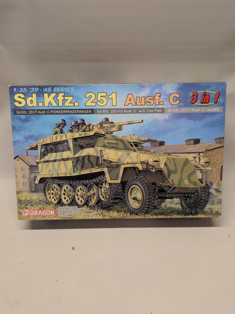 Dragon 6224 Sd.Kfz 251 Ausf. C Halftrck ’39 to ’45 Series 3 in 1 Scale 1:35