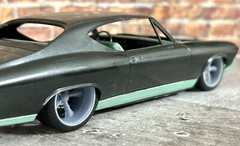 1/24 Scale: 21/20 Inch “Ridler 605” Wheels With Wide Rear Street Tires