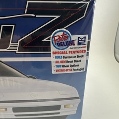 MPC 1988 Dodge Daytona Shelby Z 2 in 1 Model Kit 1/25 Scale Molded in White New