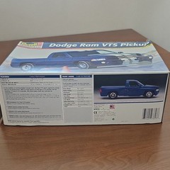 Revell Dodge Ram VTS Pickup 1:25 Kit #85-7617 Opened started not assembled