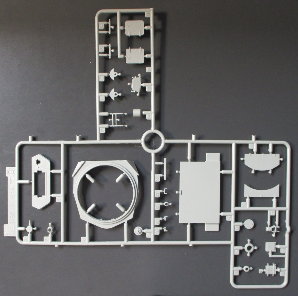 Cyber Hobby 1/35th Scale Panzer IV H w/88 Flak – Parts Tree B from Kit No. 6667