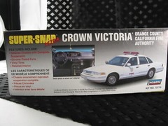 1997 Lindberg Super-Snap 72715 CROWN VICTORIA ORANGE CO. CA FIRE AUTH. 1:25 NIB