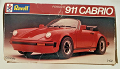 Vintage Porsche 911 Cabrio Revell 1:25 Model Kit # 7102 Unbuilt PARTS ONLY
