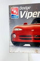 AMT Model #6808 Dodge Viper RT/10 1:25th FACTORY SEALED