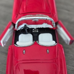 Maisto 1957 Chevrolet Corvette Red Fuel Injection Diecast Model Car 1/24 7in