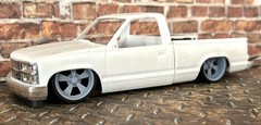 1/24 Scale: 24-Inch “Intro Vista” Wheels And Tires; Resin;1/25